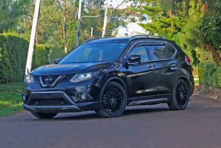 2015 NISSAN X-TRAIL