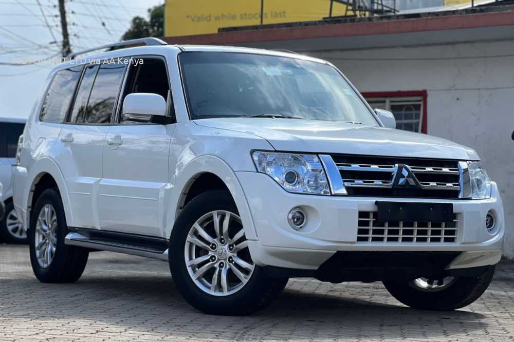 2015 MITSUBISHI SHOGUN