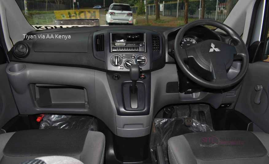 2015 MITSUBISHI DELICA