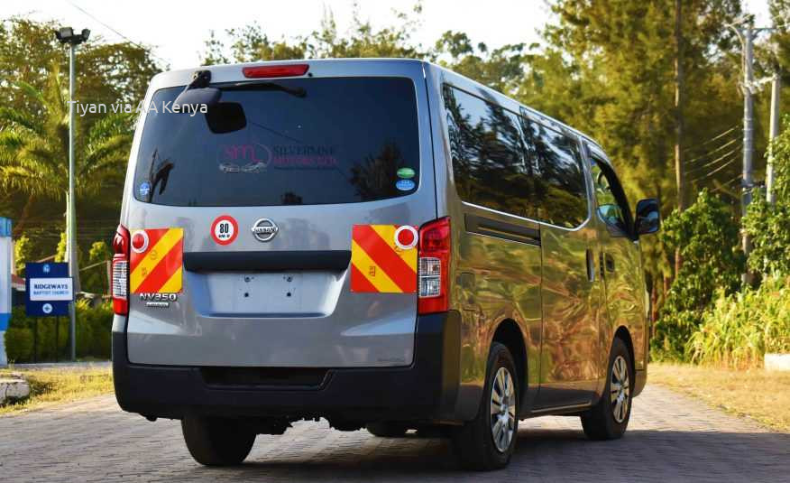 2015 NISSAN CARAVAN