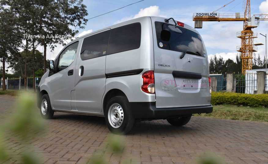 2015 MITSUBISHI DELICA