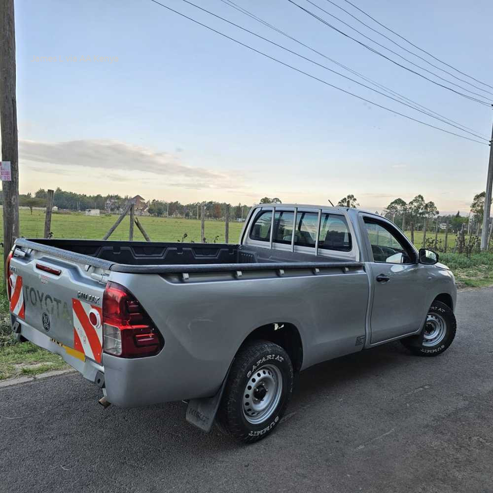 2019 TOYOTA HILUX