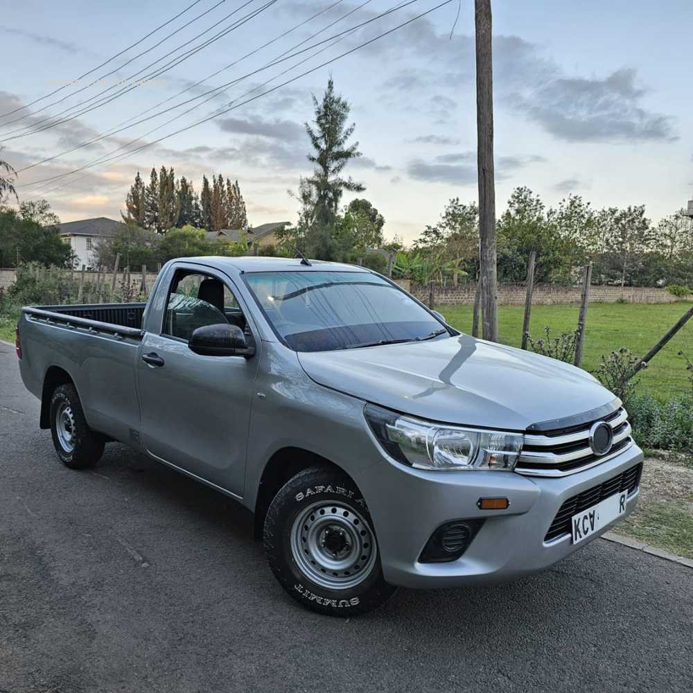 2019 TOYOTA HILUX