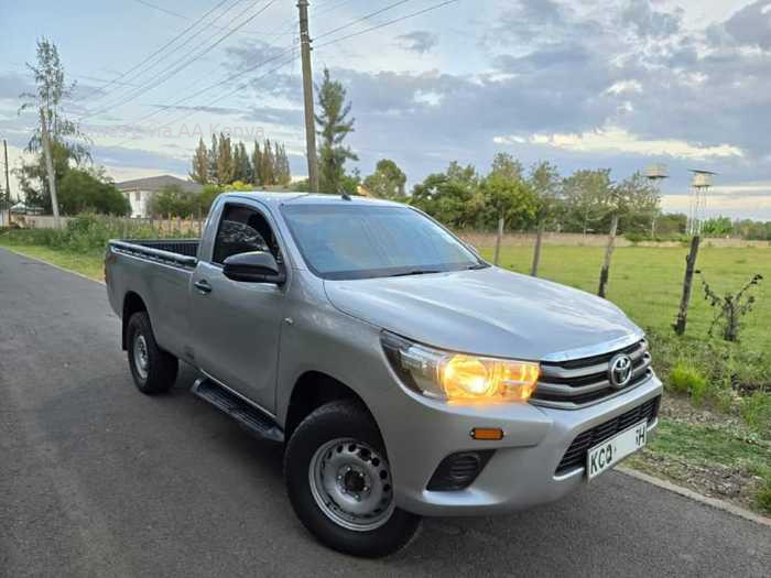 2018 TOYOTA HILUX