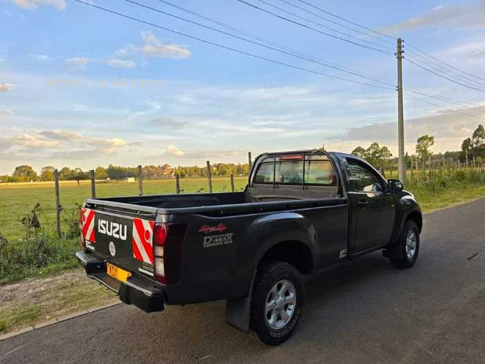 2019 ISUZU D-MAX