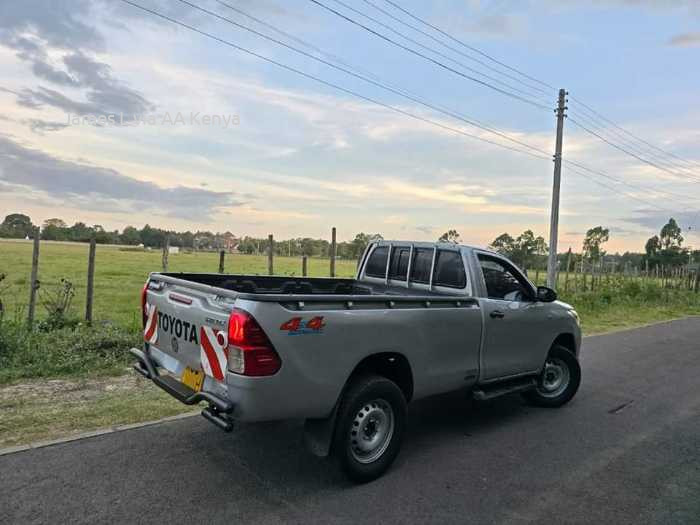 2018 TOYOTA HILUX