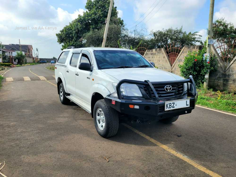 2014 TOYOTA HILUX