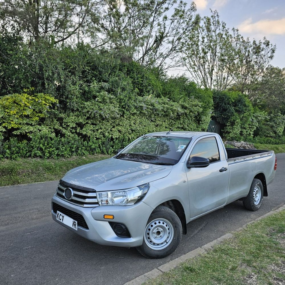 2019 TOYOTA HILUX