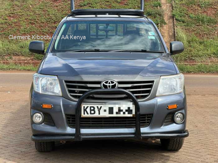 2013 TOYOTA HILUX