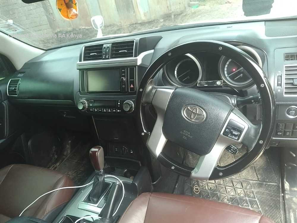 2015 TOYOTA LANDCRUISER