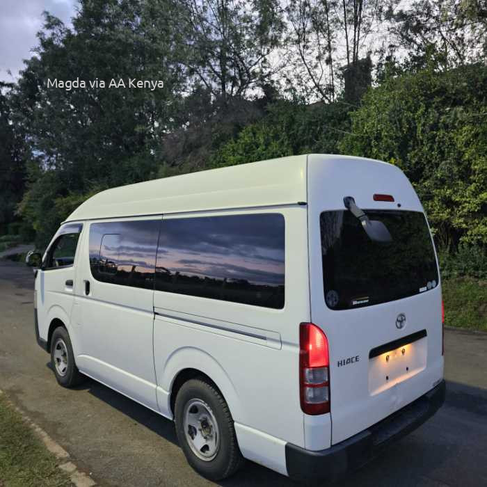 2015 TOYOTA HIACE