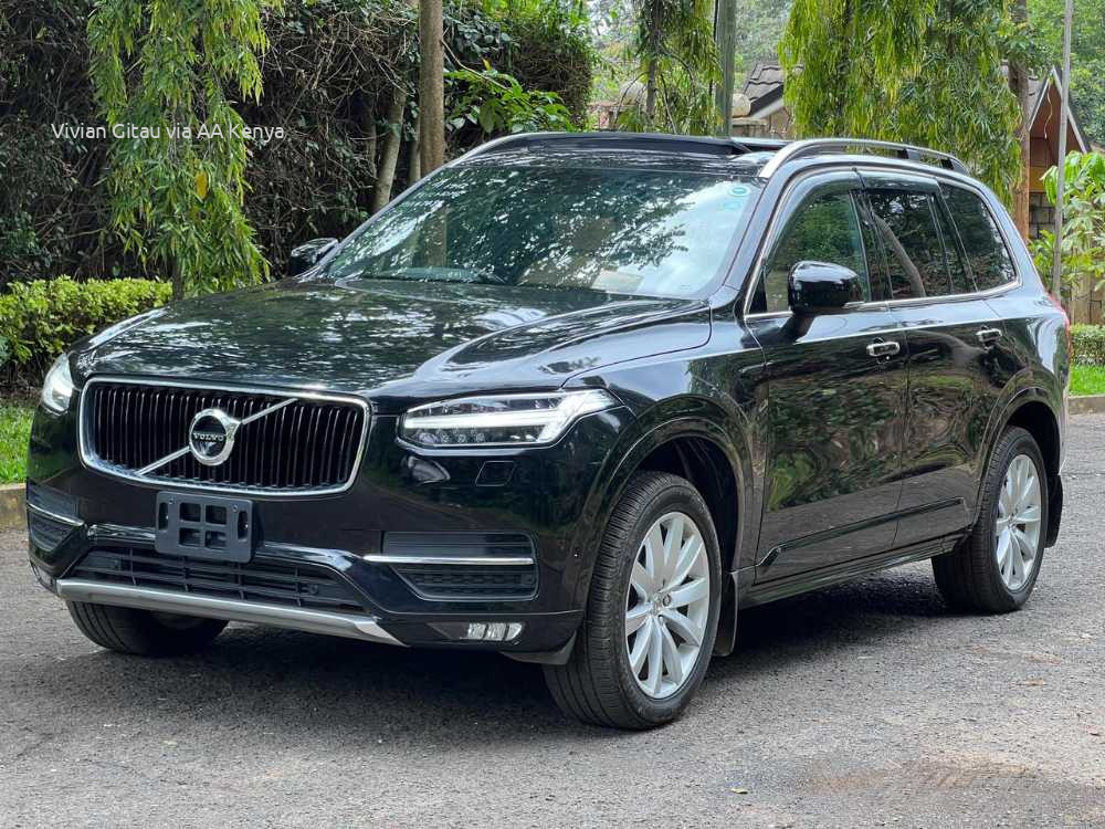 2017 VOLVO XC90