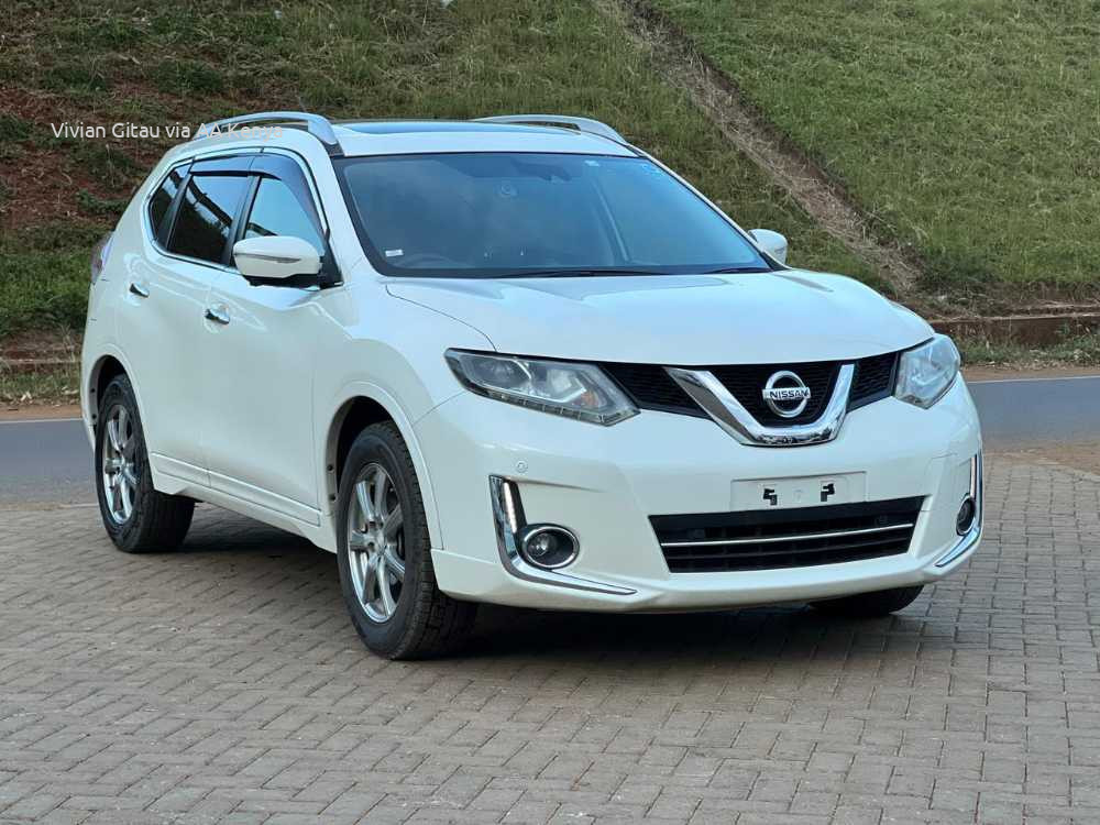 2016 NISSAN X-TRAIL