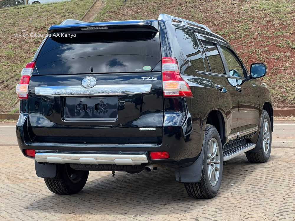 2016 TOYOTA LANDCRUISER