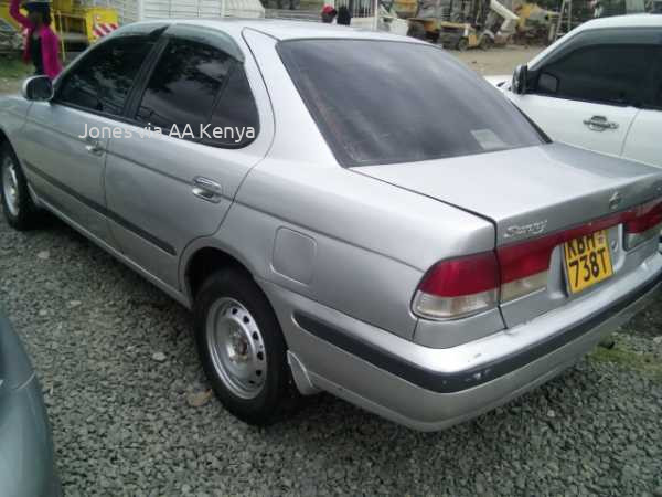 2002 NISSAN SUNNY