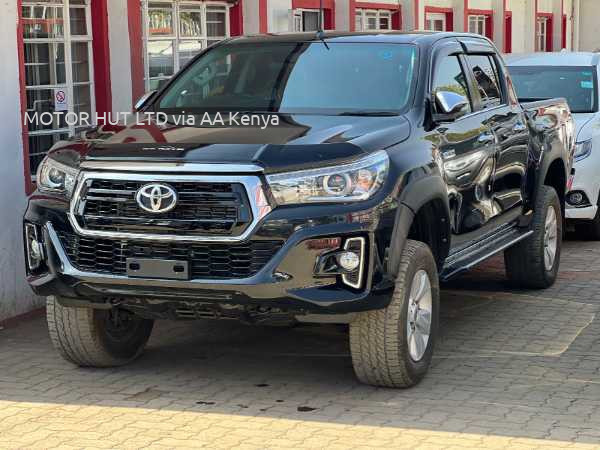 2015 TOYOTA HILUX