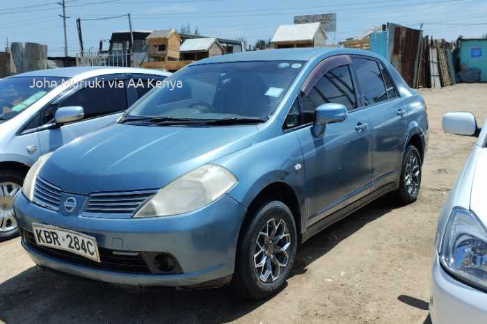 2004 NISSAN TIIDA