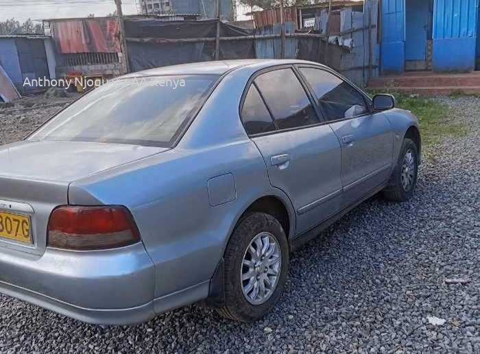 2001 MITSUBISHI GALANT