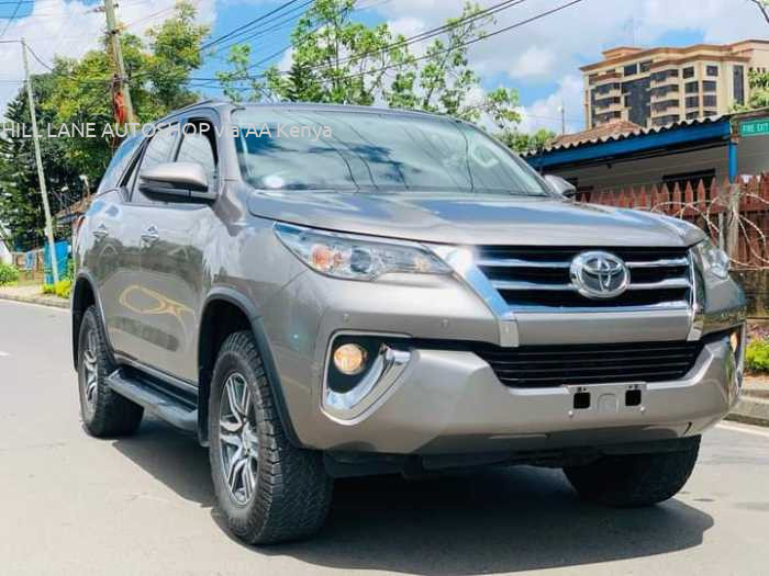 2018 TOYOTA FORTUNER