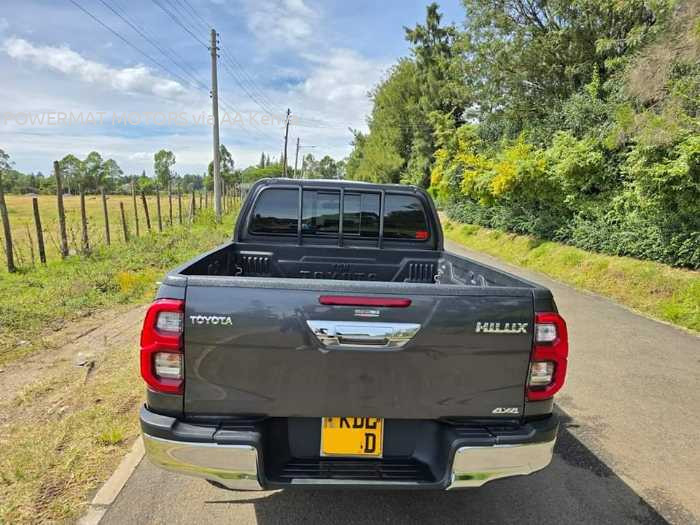 2019 TOYOTA HILUX