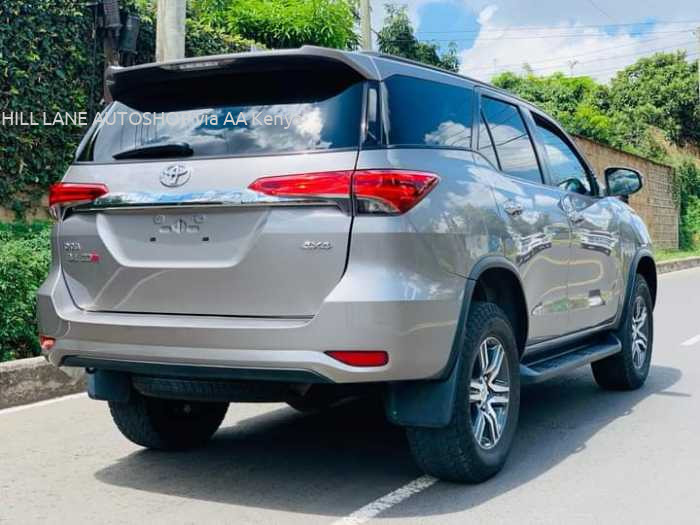 2018 TOYOTA FORTUNER