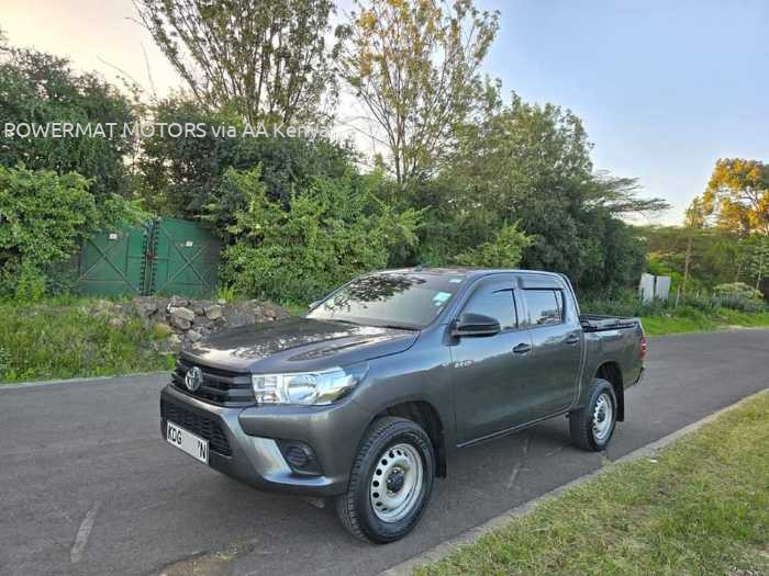 2022 TOYOTA HILUX