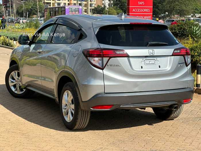 2017 HONDA VEZEL