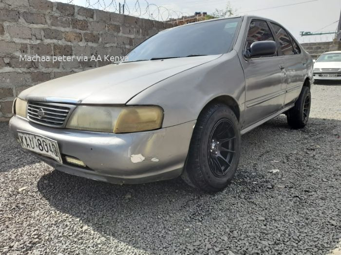 2000 NISSAN SUNNY