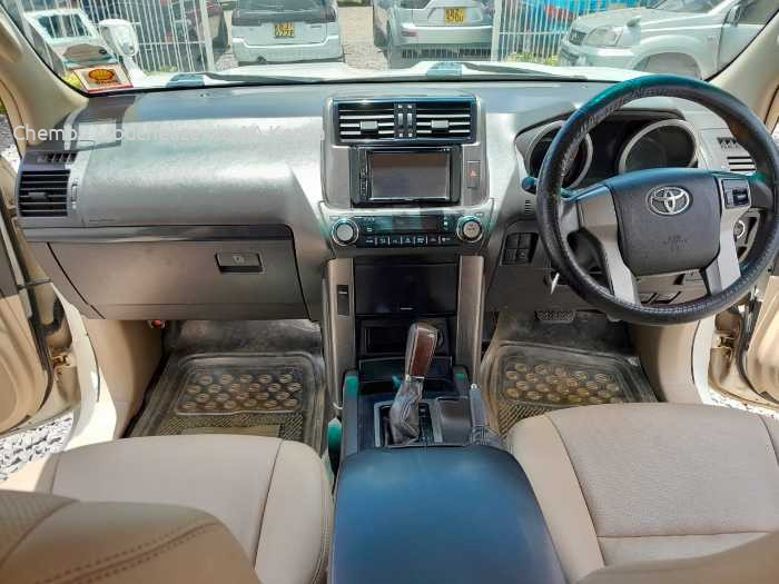 2013 TOYOTA LANDCRUISER