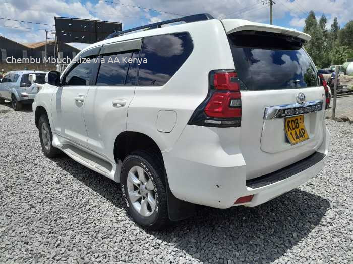 2013 TOYOTA LANDCRUISER