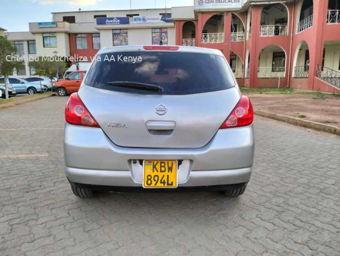 2006 NISSAN TIIDA