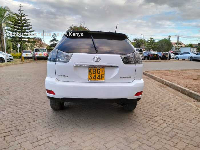 2005 TOYOTA HARRIER