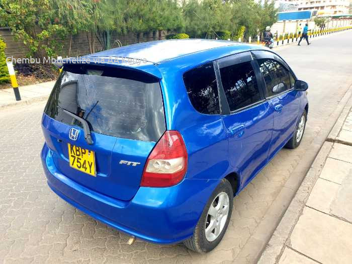 2005 HONDA FIT