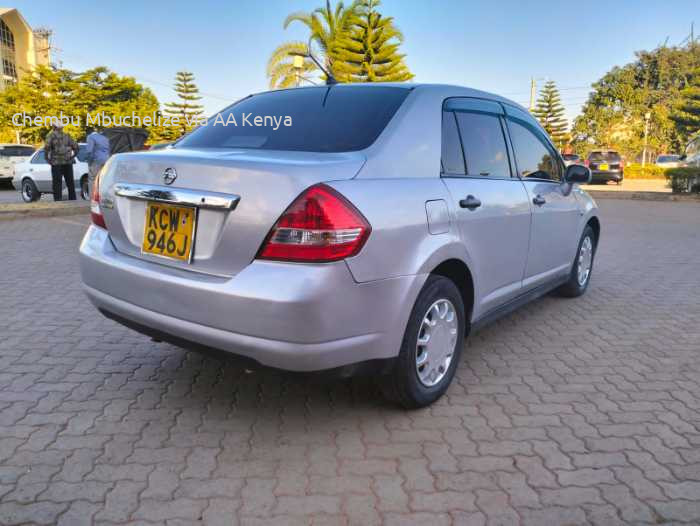 2012 NISSAN TIIDA