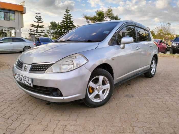 2006 NISSAN TIIDA