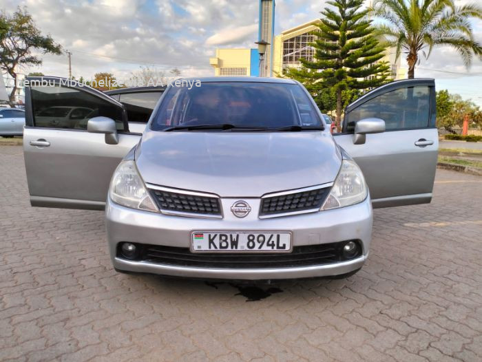 2006 NISSAN TIIDA