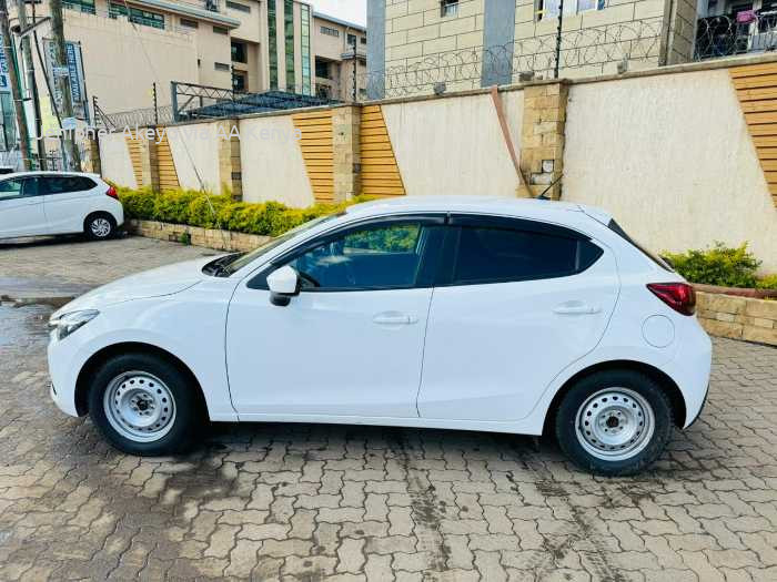 2016 MAZDA DEMIO