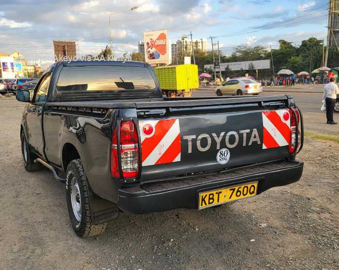 2012 TOYOTA HILUX