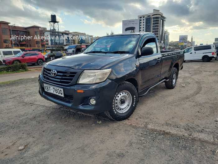 2012 TOYOTA HILUX