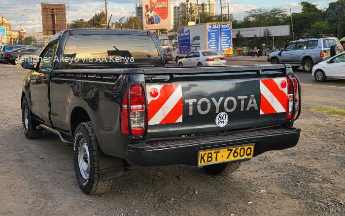 2012 TOYOTA HILUX