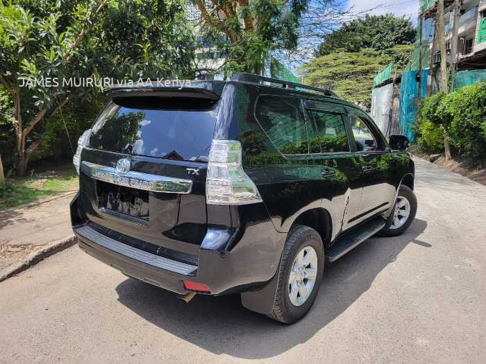 2017 TOYOTA LANDCRUISER