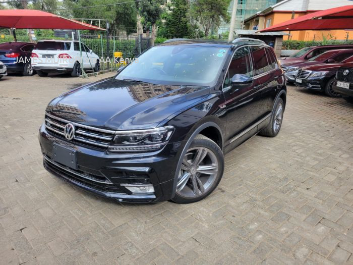 2017 VOLKSWAGEN TIGUAN