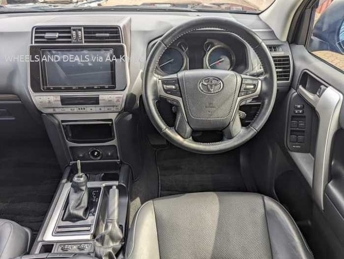 2019 TOYOTA LANDCRUISER