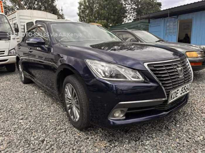 2013 TOYOTA CROWN