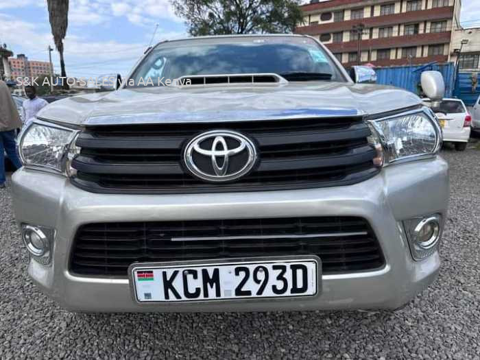 2012 TOYOTA HILUX