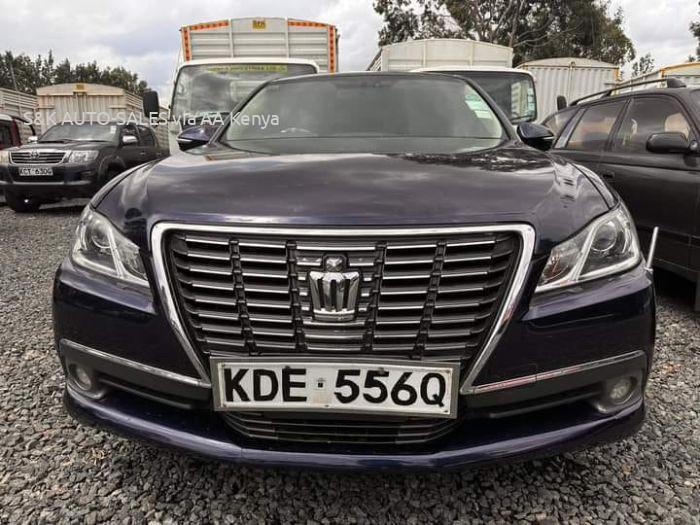 2013 TOYOTA CROWN