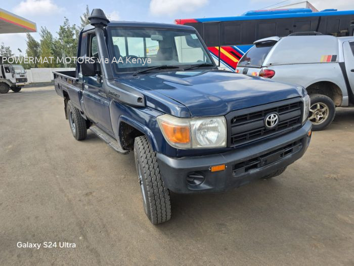 2018 TOYOTA LANDCRUISER