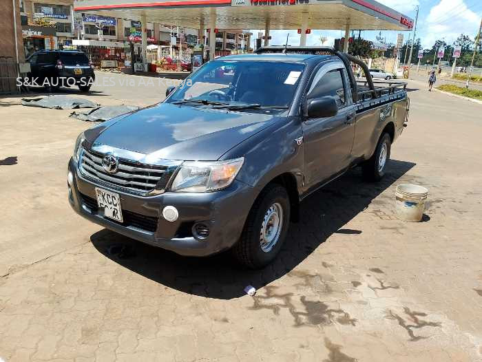 2014 TOYOTA HILUX