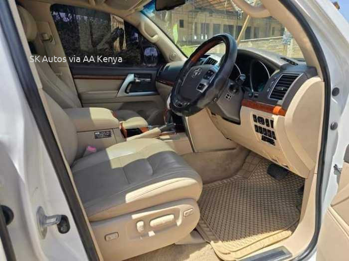 2014 TOYOTA LANDCRUISER