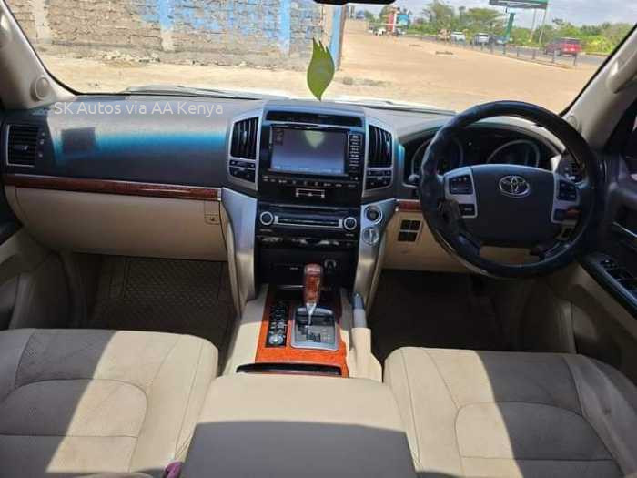 2014 TOYOTA LANDCRUISER